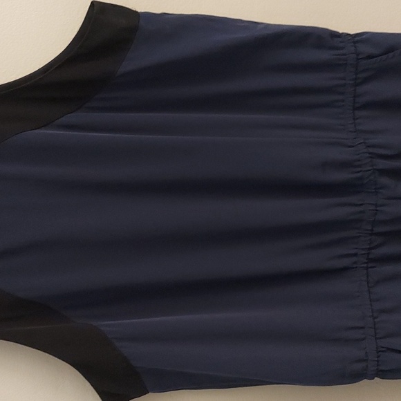 BANANA REPUBLIC FACTORY Navy and Black Sleeveless Jumper - Picture 4 of 14